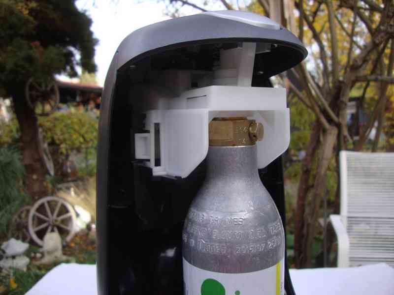 SodaStream Dynamo Black/Titan + 4x bombička CO2 funkční - foto 10