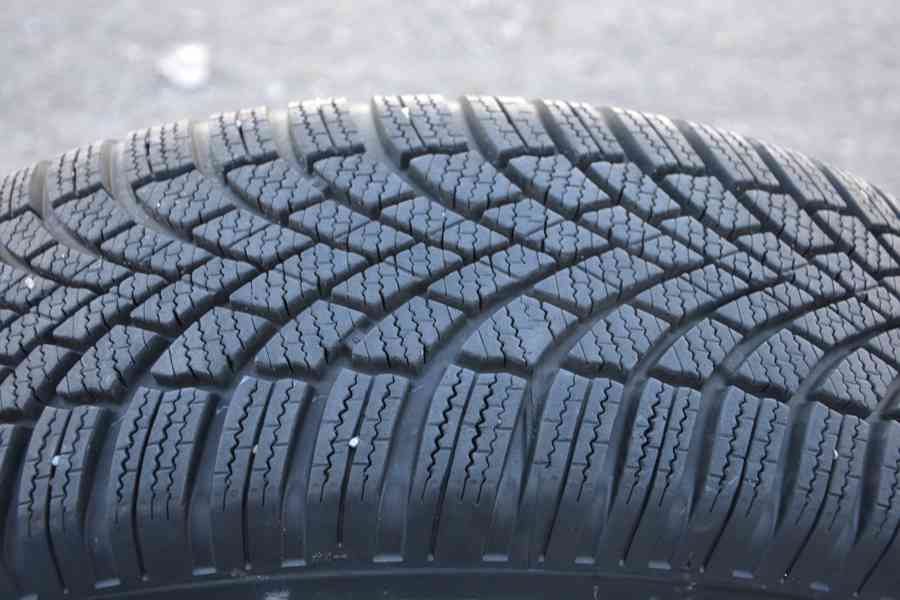 Š.Fabia IV/VW Polo.S.Ibiza -NOVÁ zimní ALU sada 185/65R15. - foto 17