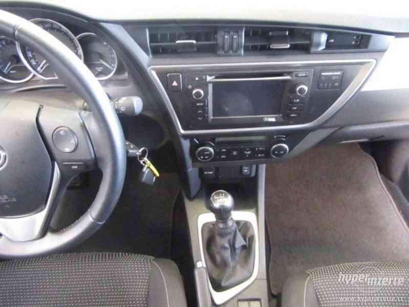 Toyota Auris Touring Sports 1.6 - foto 12