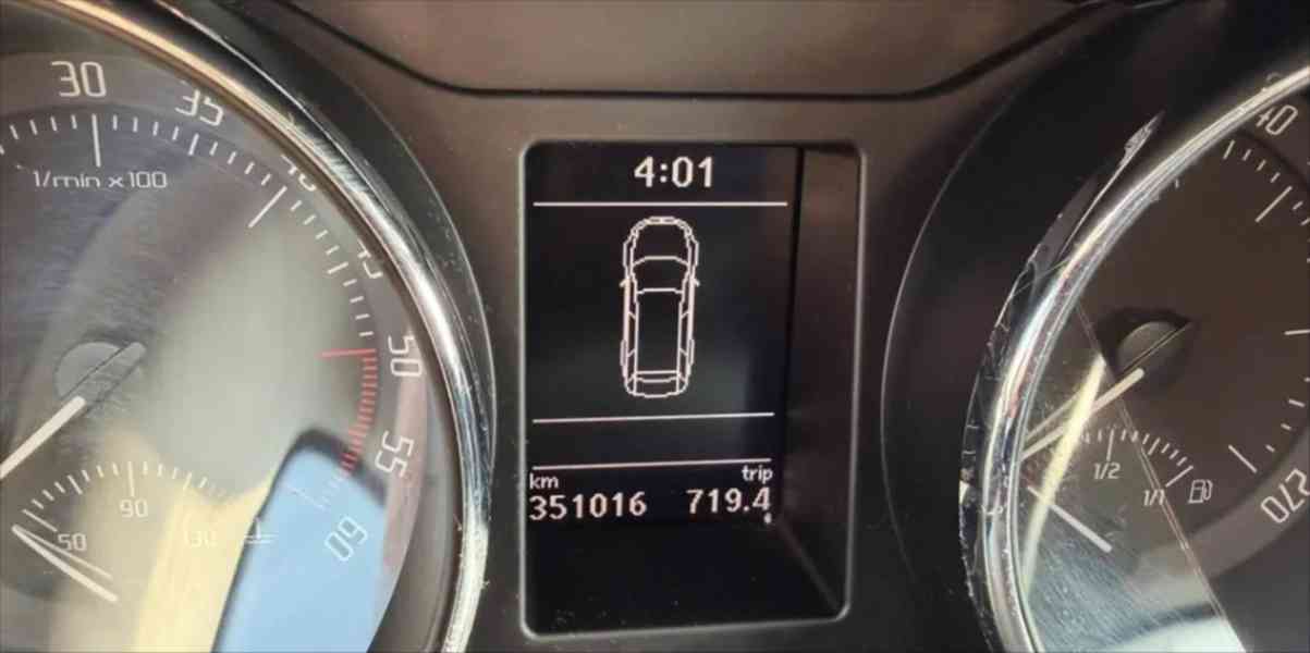 Škoda Superb 2,0   TDI - foto 6