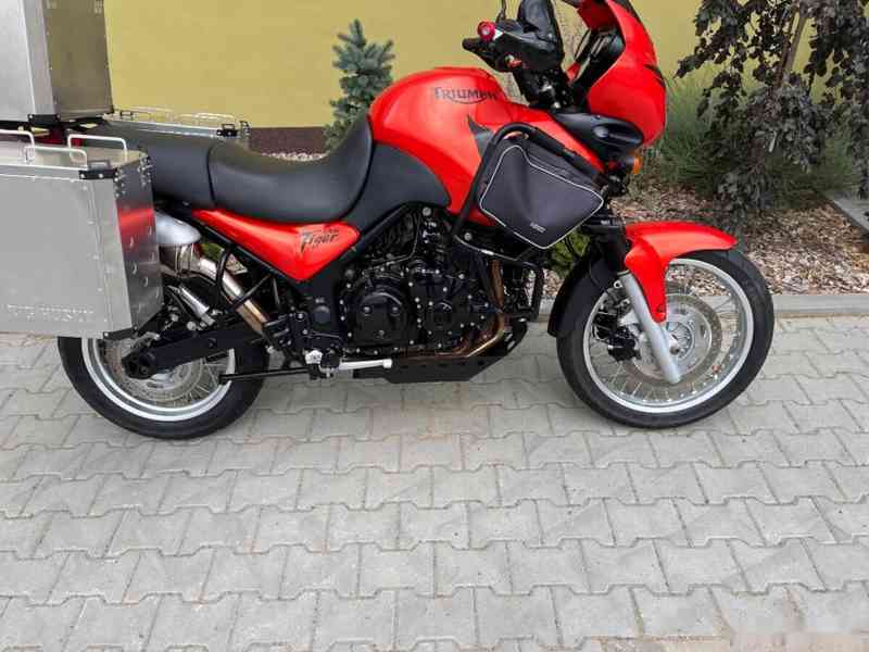 Triumph Tiger 955i - foto 2