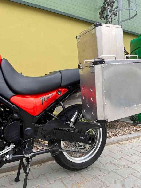 Triumph Tiger 955i - foto 16