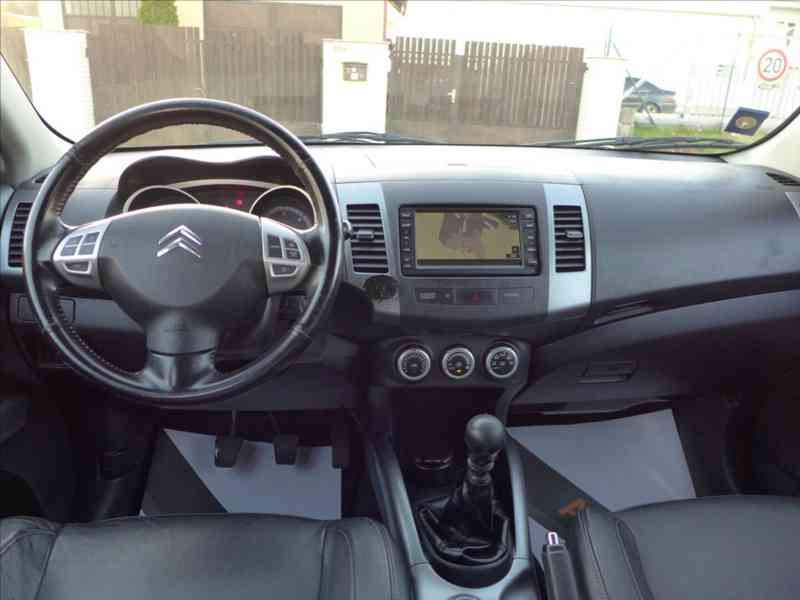 Citroën C-Crosser 2,2 HDI 4x4 EXCLUSIVE 7.MÍST - foto 7