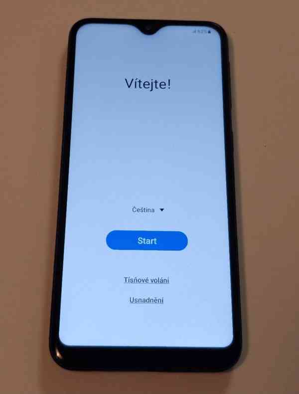 Mobilní telefon Samsung Galaxy A20e - foto 4