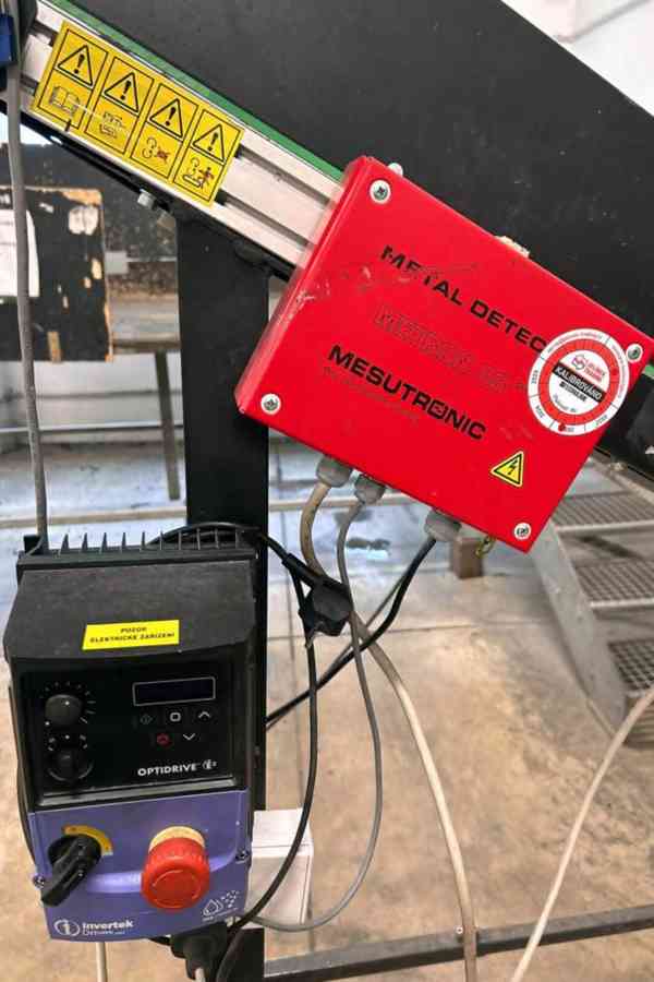 Rychloběžný mlýn 3E Recycling 30 kw + příslušenství - foto 7