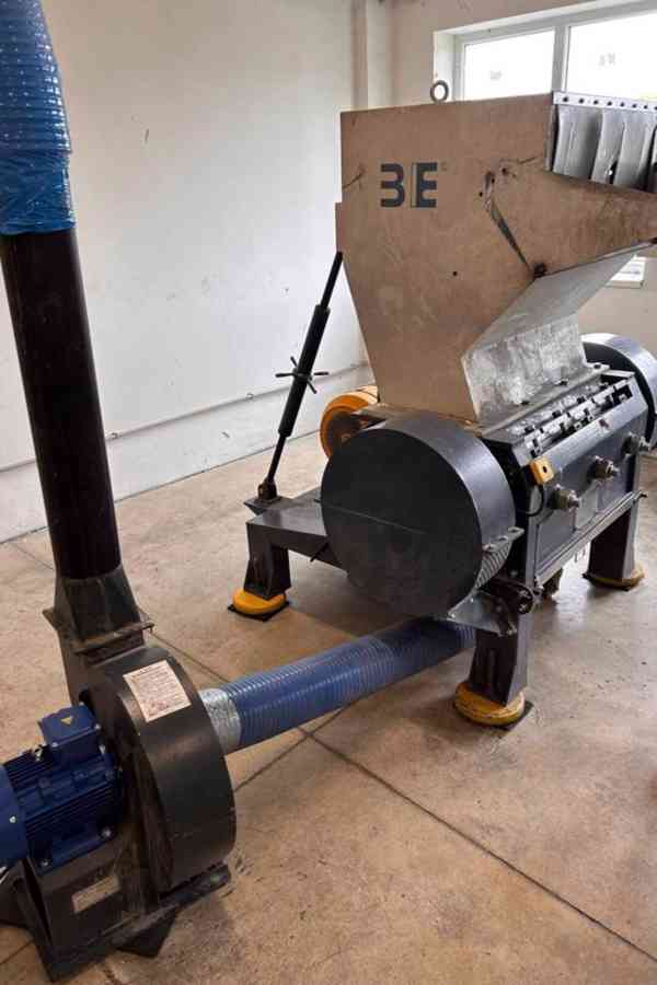 Rychloběžný mlýn 3E Recycling 30 kw + příslušenství - foto 6