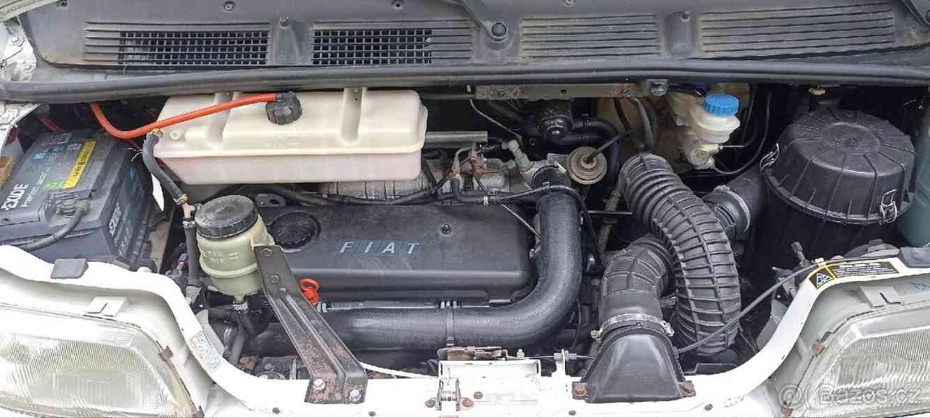 Fiat Ducato 2,5   obytné auto Knaus Traveller 59 - foto 14