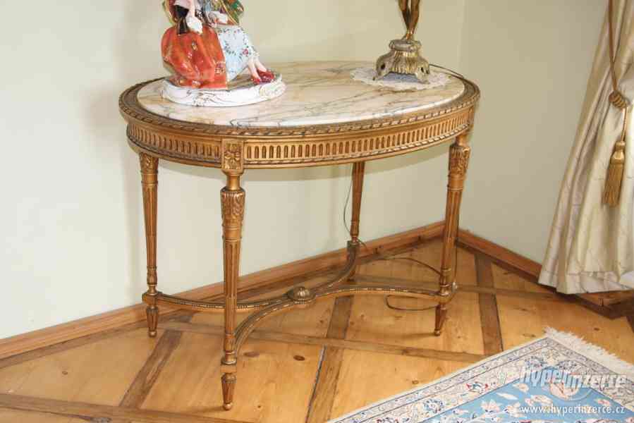 Oválný stolek Ludvík XVI, zlacený - foto 2