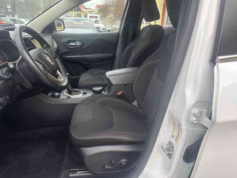 Jeep Cherokee 2.2CRD 4x4/136kW/1MAJ/TOP - foto 10