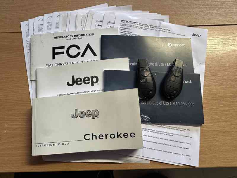 Jeep Cherokee 2.2CRD 4x4/136kW/1MAJ/TOP - foto 40