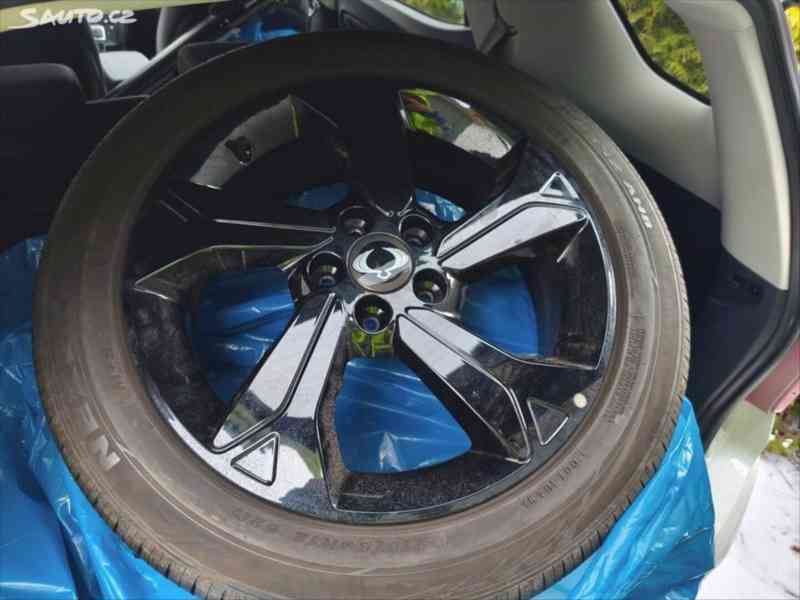 SsangYong Tivoli tovární záruka 4/29, odpočet D - foto 16