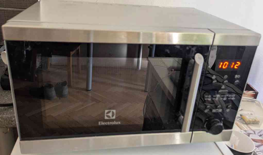 Mikrovlnná trouba ELECTROLUX EMS20300OX - foto 3