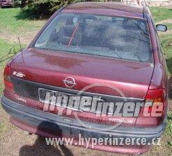 Opel Astra sedan r.v.1997 - foto 2