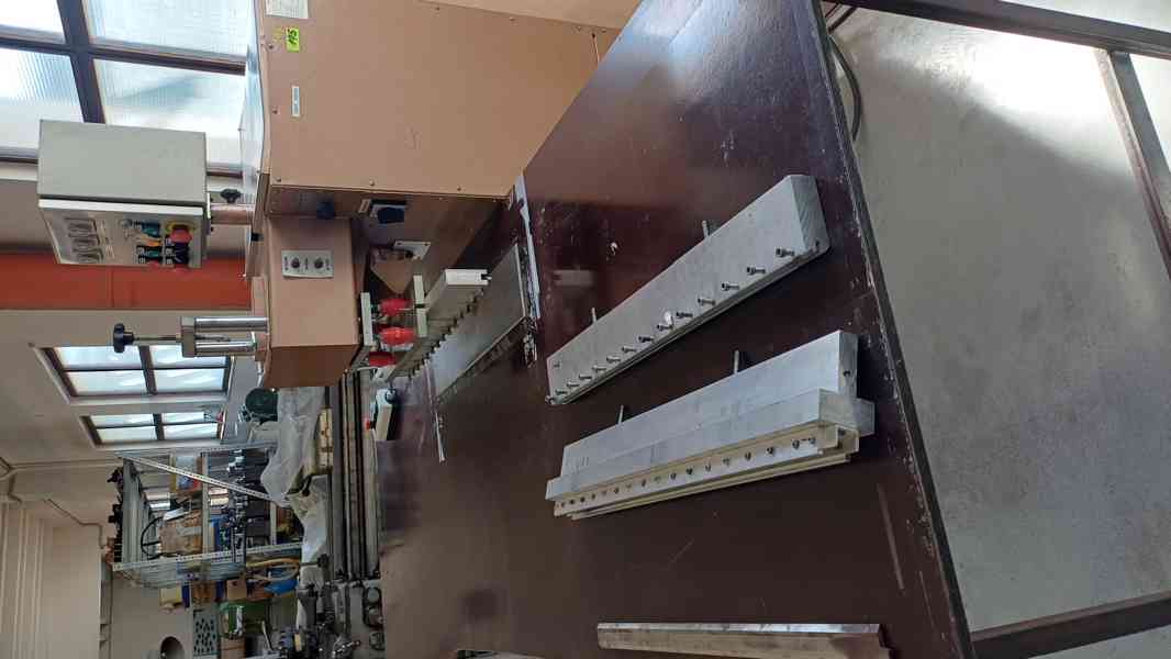 Použitá svářečka na plasty ELKON HF - 5000, r. v. 2006 - foto 3