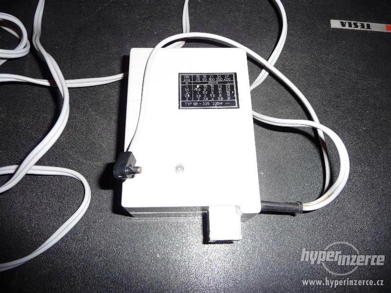 Síťový elektronický fotoblesk SB-235 - foto 2
