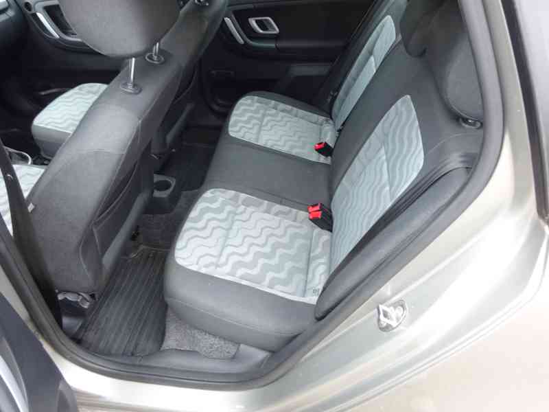 Škoda Fabia 1.2i r.v.Combi 2009 (51 kw) Koupeno v ČR - foto 13