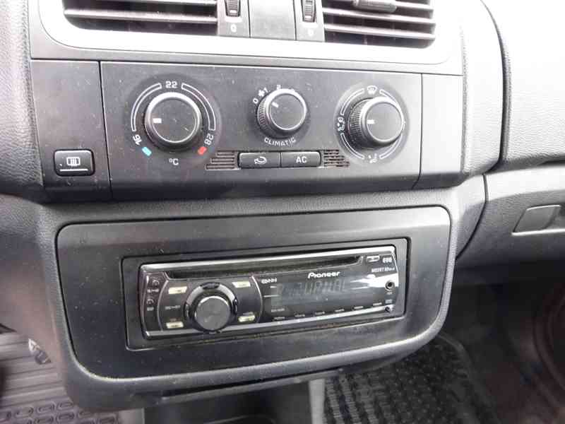 Škoda Fabia 1.2i r.v.Combi 2009 (51 kw) Koupeno v ČR - foto 8
