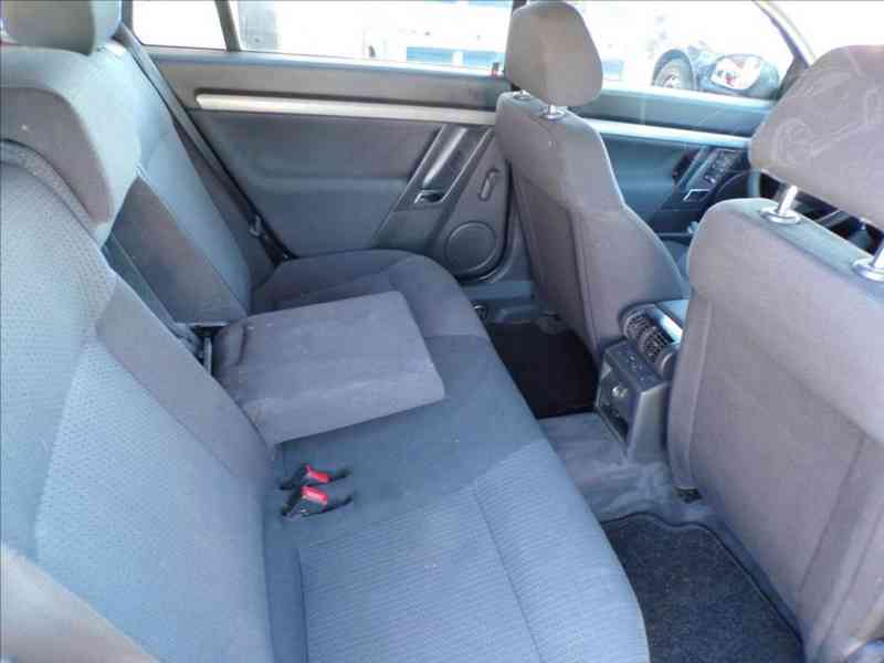 Opel Vectra 1,8 16V KLIMA - foto 9