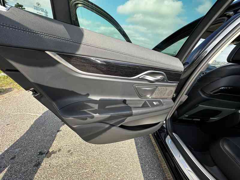 BMW Řada 7 740xd/laser/360°/masáž/ACC/HUD - foto 15