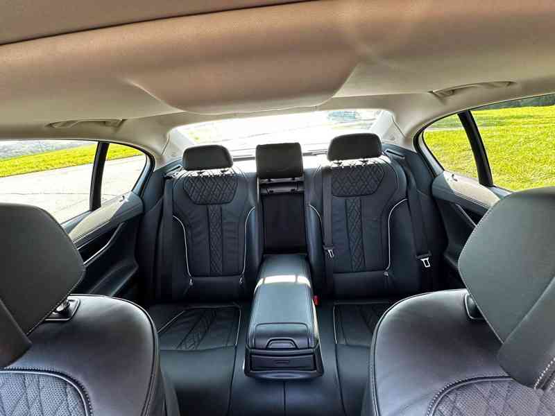 BMW Řada 7 740xd/laser/360°/masáž/ACC/HUD - foto 17