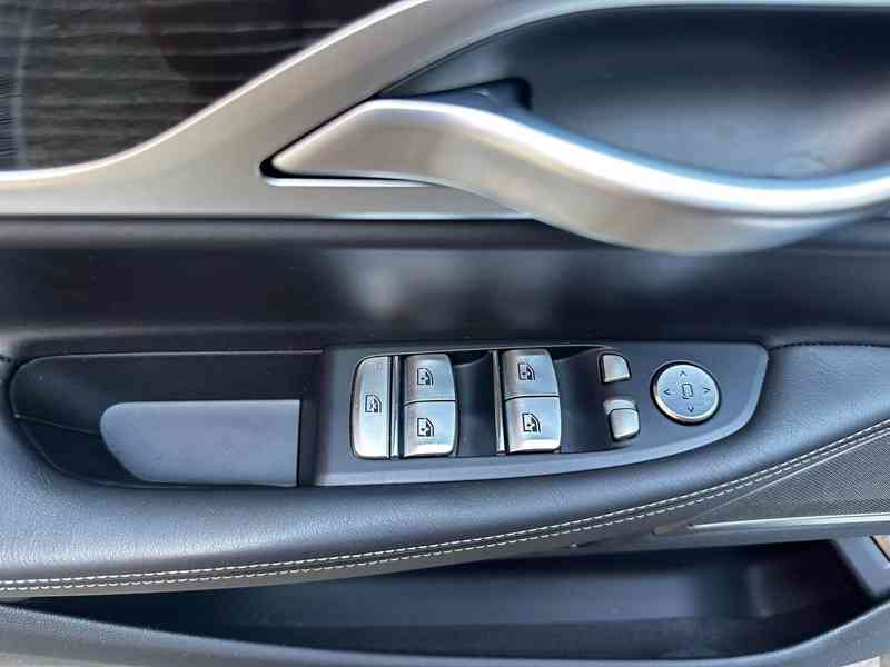 BMW Řada 7 740xd/laser/360°/masáž/ACC/HUD - foto 11