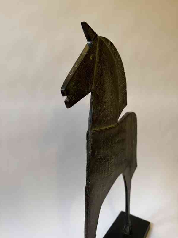 Kůň - kovová socha ve stylu Art Deco 57 cm - foto 3
