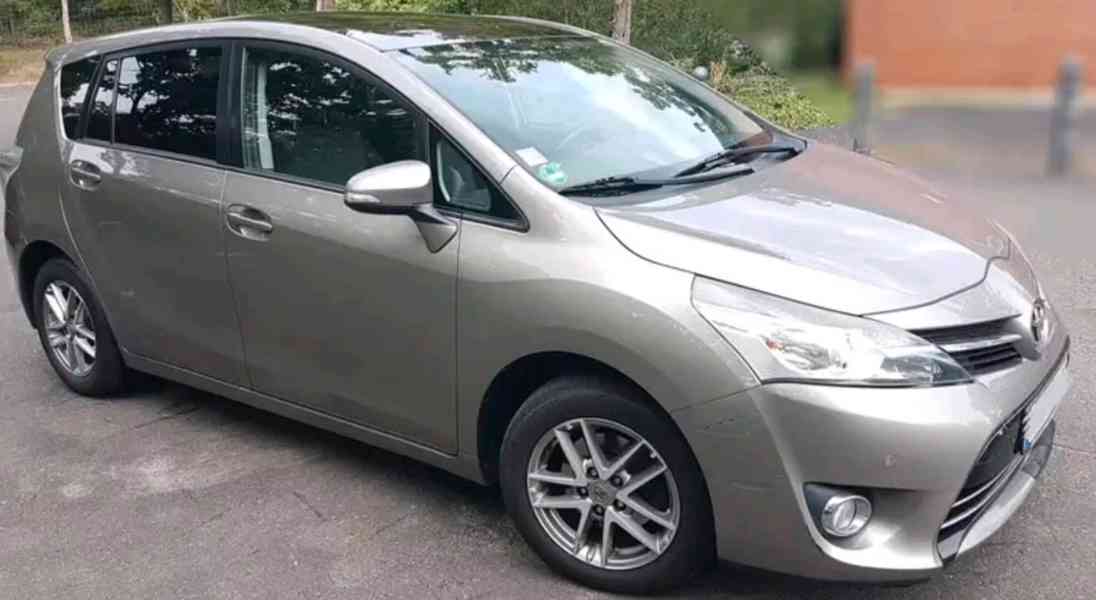 Toyota Verso 1.8i Skyview Edition benzín 108kw - foto 1