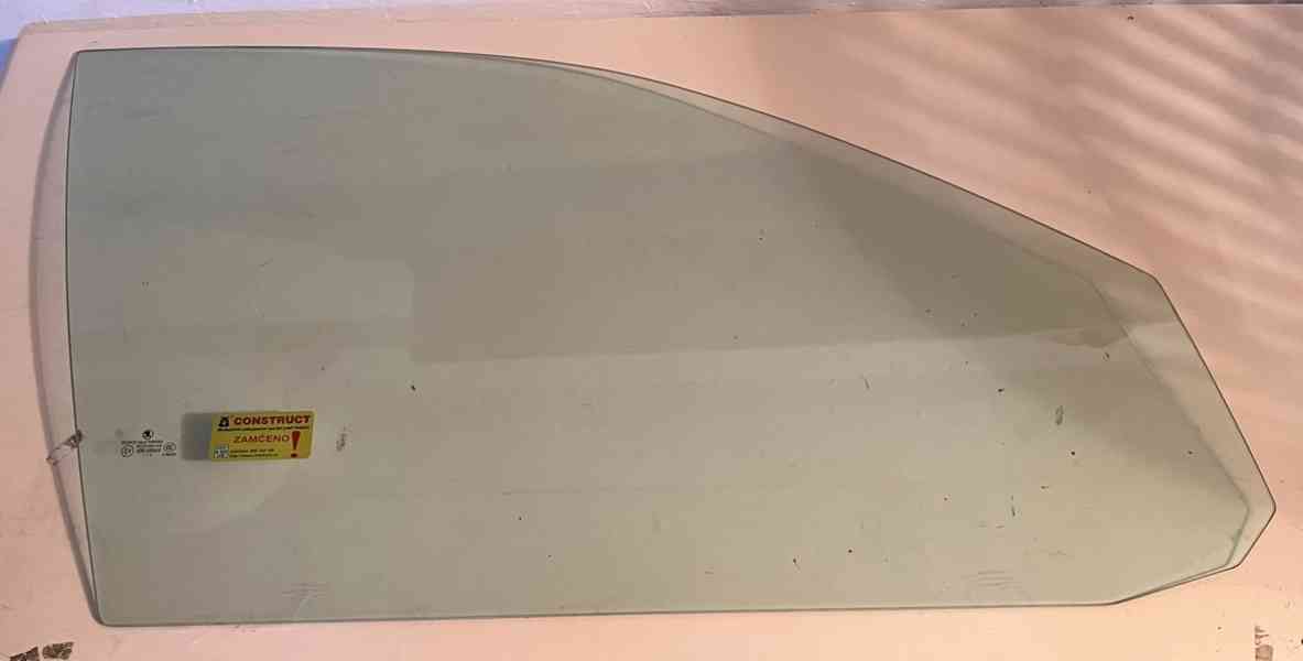 ŠKODA OCTAVIA sklo dveří - sada za 400,- - foto 3