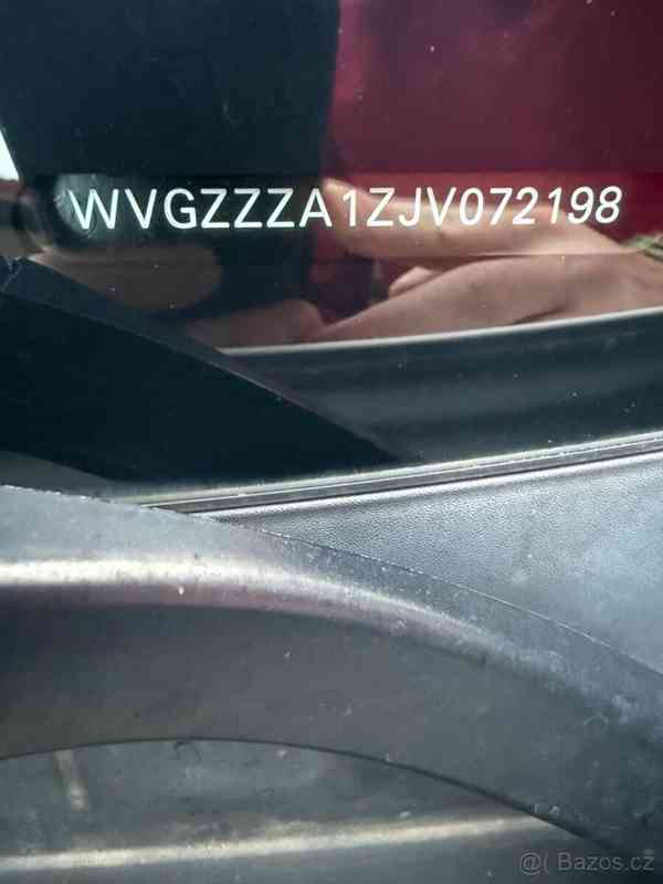Volkswagen T-Roc 1,0   TSI 95kw + letní PNEU - foto 18