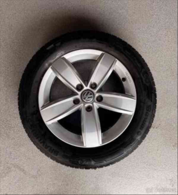 Volkswagen T-Roc 1,0   TSI 95kw + letní PNEU - foto 2