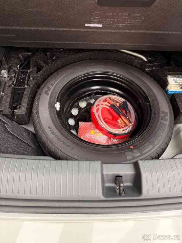 Volkswagen T-Roc 1,0   TSI 95kw + letní PNEU - foto 15
