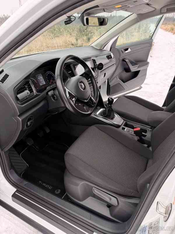 Volkswagen T-Roc 1,0   TSI 95kw + letní PNEU - foto 10