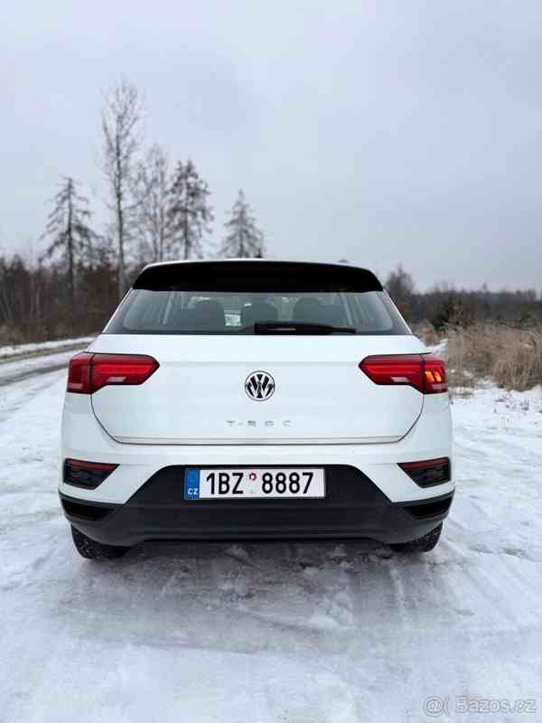 Volkswagen T-Roc 1,0   TSI 95kw + letní PNEU - foto 12