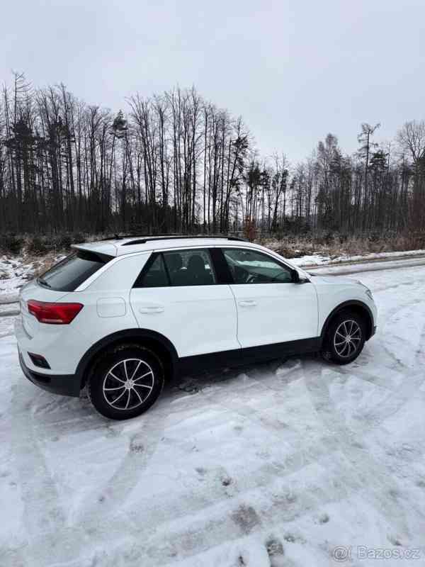 Volkswagen T-Roc 1,0   TSI 95kw + letní PNEU - foto 6