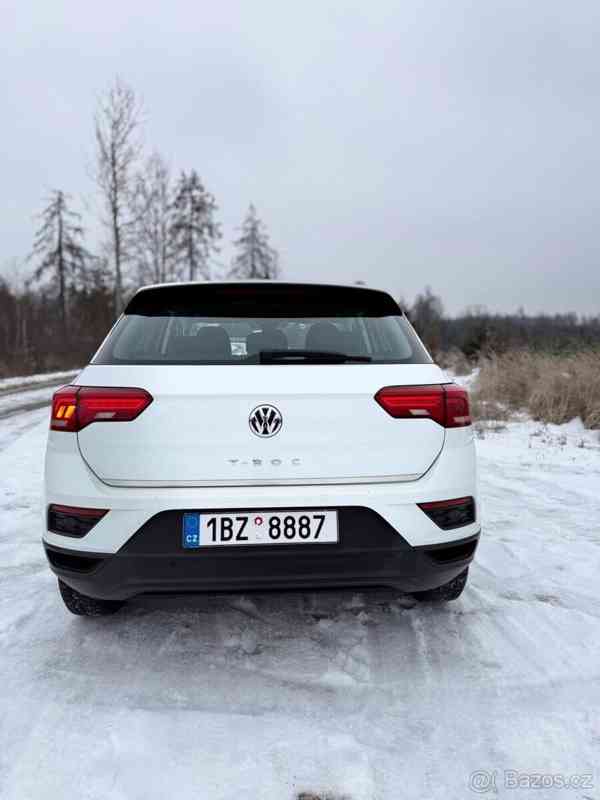 Volkswagen T-Roc 1,0   TSI 95kw + letní PNEU - foto 13