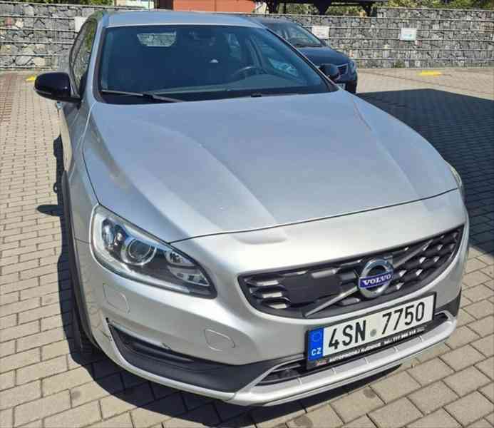 Volvo V60 2,4   Cross Country D - foto 1