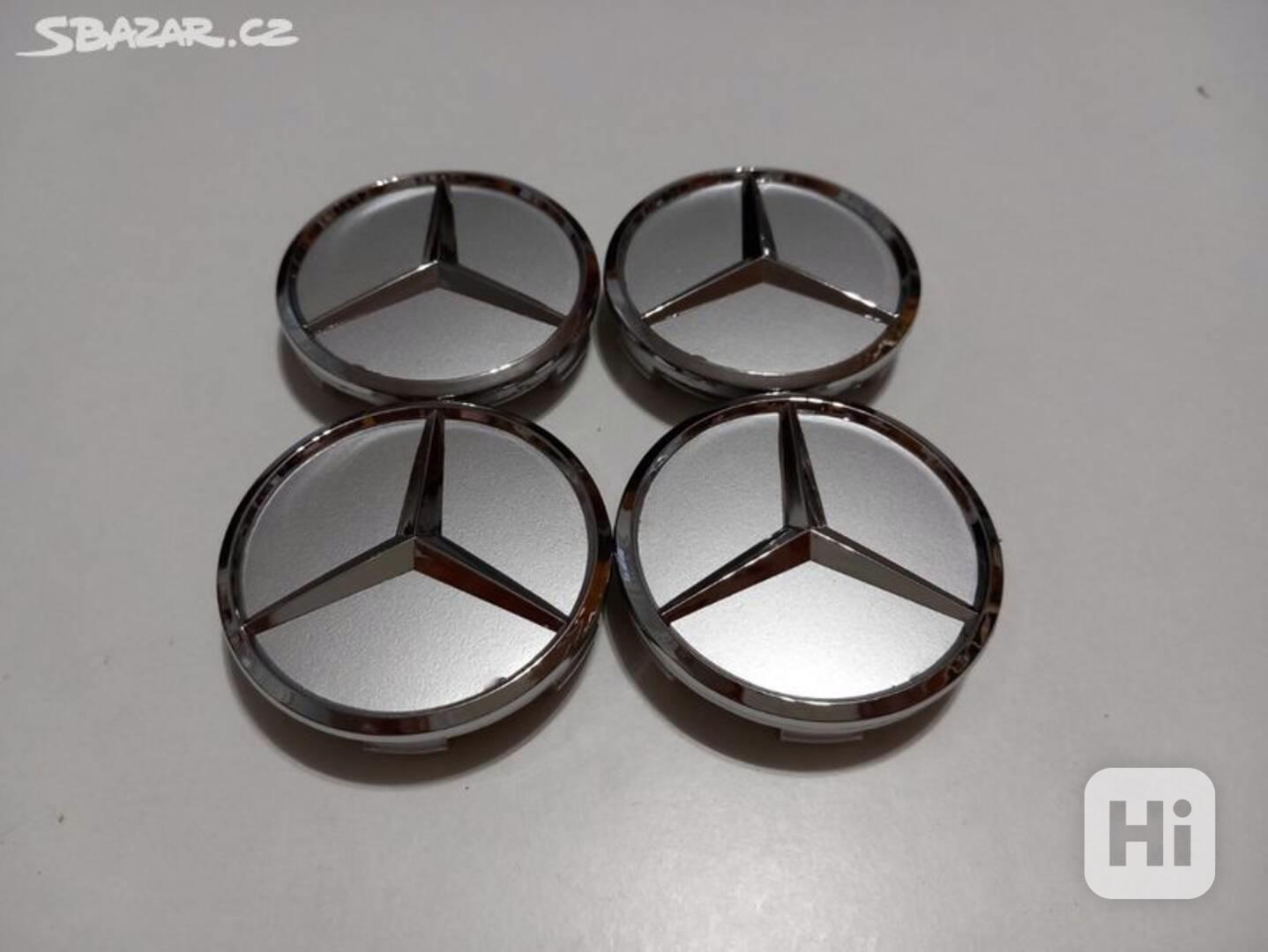 Středové krytky Mercedes Benz, 60x56mm stříbrné - foto 1