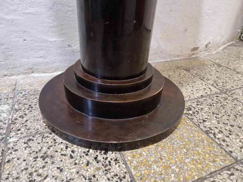 Krásný masivní dřevěný Sloup Podstavec 124cm - foto 5