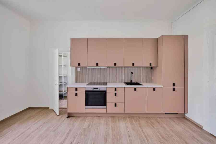 Pronájem bytu 2+kk 51 m² - foto 1