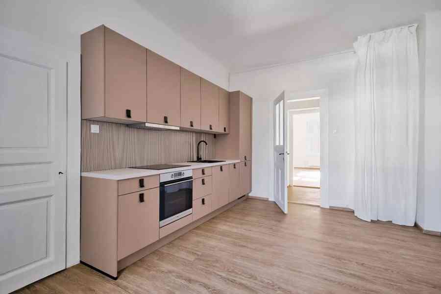 Pronájem bytu 2+kk 51 m² - foto 3