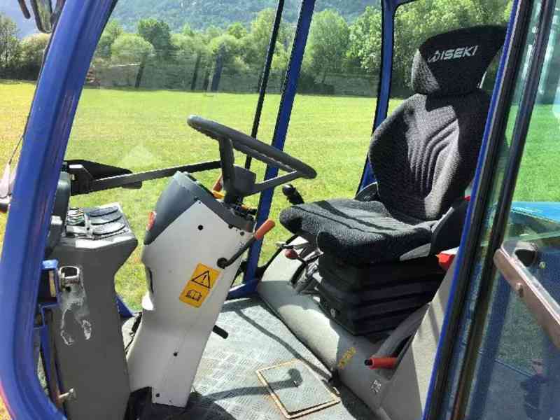 Traktor pro komunální vozidla Iseki SF 370 - foto 5