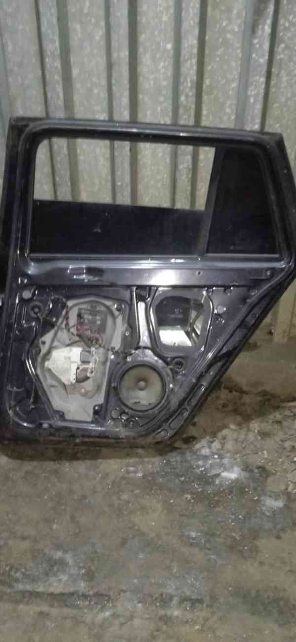 Škoda Superb II-Pravé zadní dveře-3T5833614 - foto 2