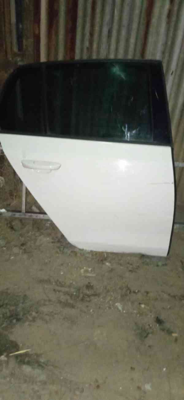 Škoda Superb II-Pravé zadní dveře-3T5833614 - foto 4