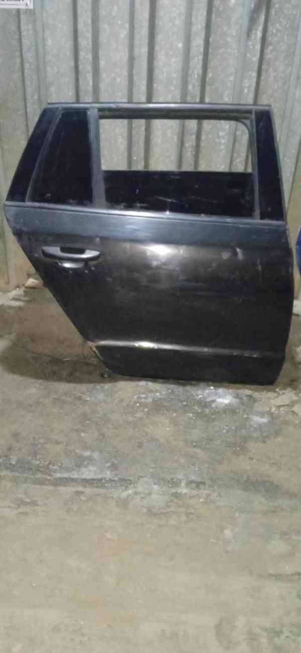 Škoda Superb II-Pravé zadní dveře-3T5833614 - foto 1