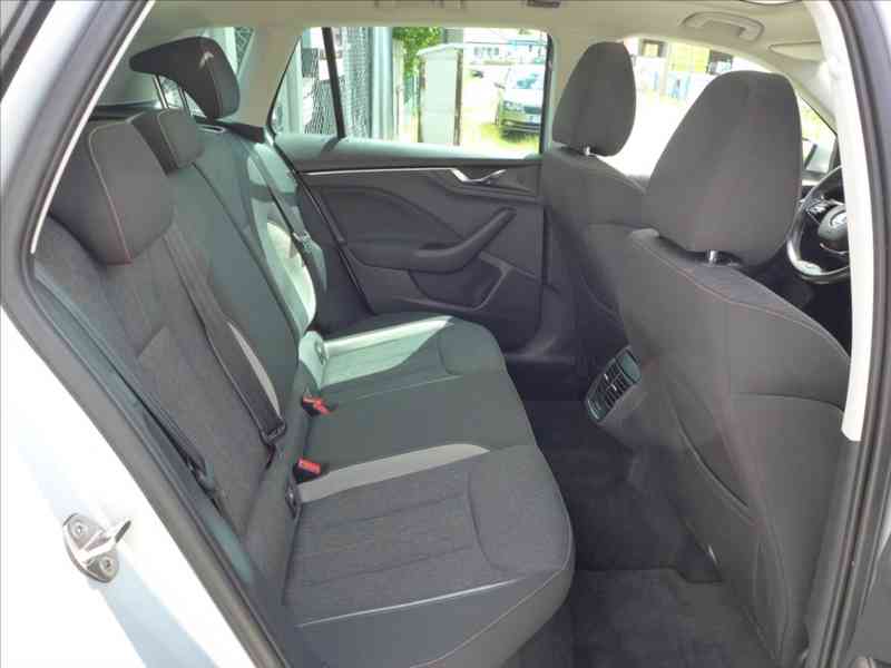 Škoda Kamiq 1,6 TDI LED NAVI KAMERA DPH - foto 9