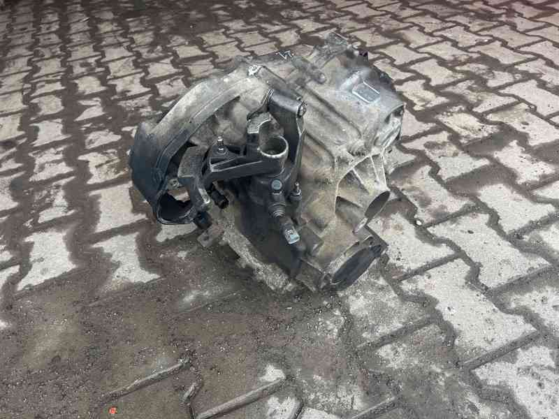 Prodám převodovku VW Transportér 2,5 TDI 96KW GWB - foto 3