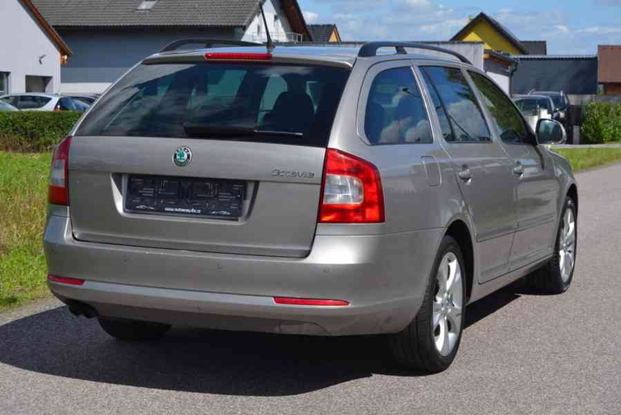 Škoda Octavia 1.4 TSI 90kW Elegance kombi - foto 4