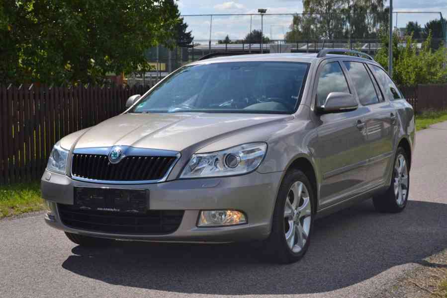 Škoda Octavia 1.4 TSI 90kW Elegance kombi - foto 1