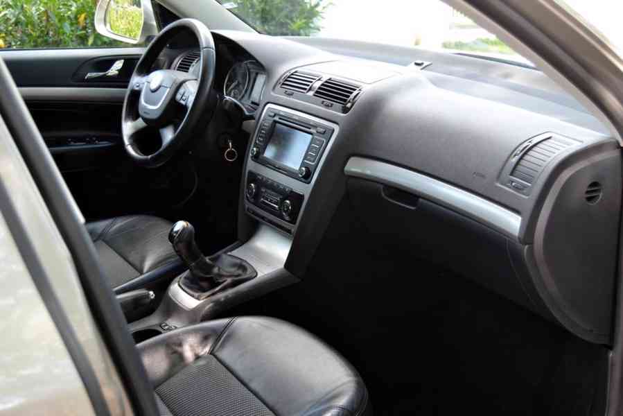 Škoda Octavia 1.4 TSI 90kW Elegance kombi - foto 14