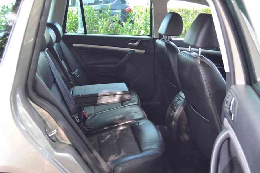 Škoda Octavia 1.4 TSI 90kW Elegance kombi - foto 13
